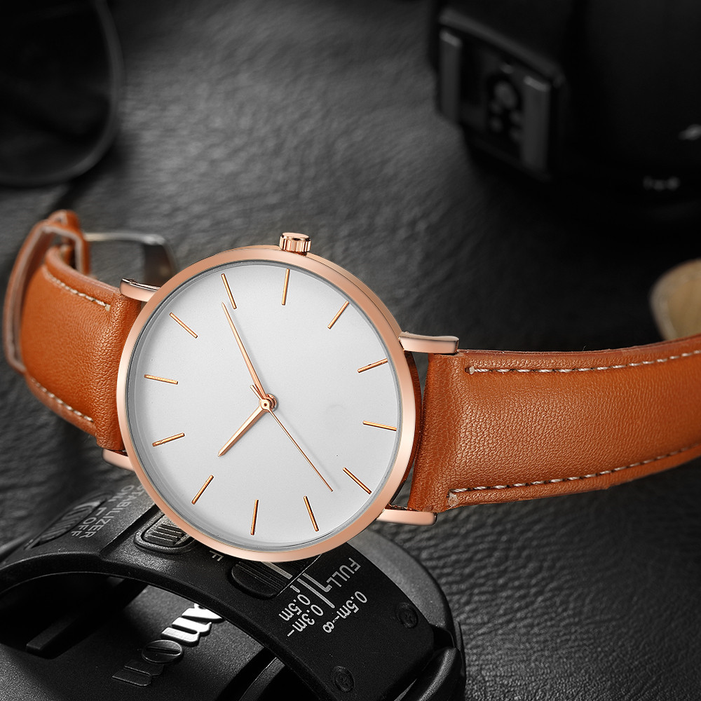 أسلوب بسيط التناظرية كوارتز سا - مراجعة Luxury Watch Magazine وسعره
